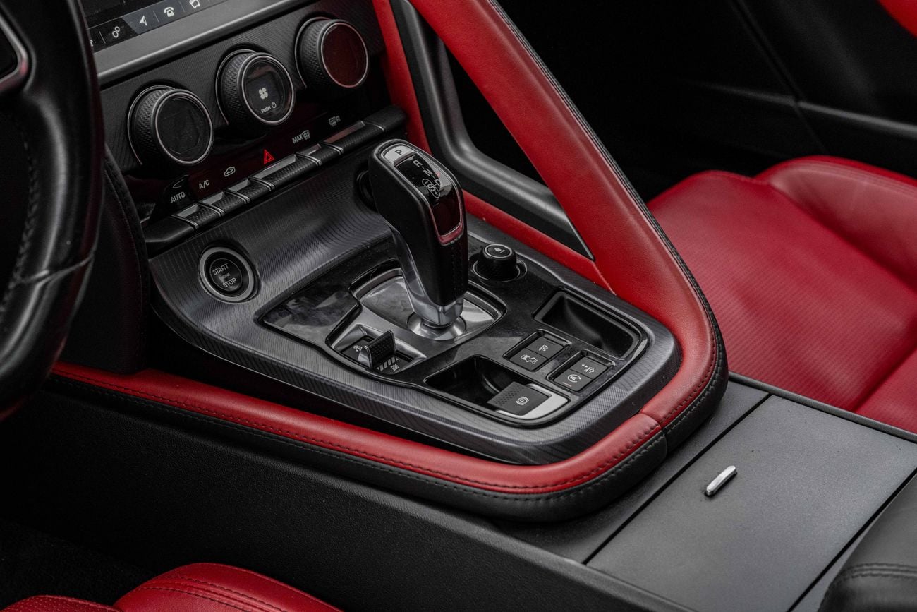 جاكوار F Type F-Type R-Dynamic | 2,742 P.M | 0% Downpayment | Impeccable Condition! | Ramadan Offer!