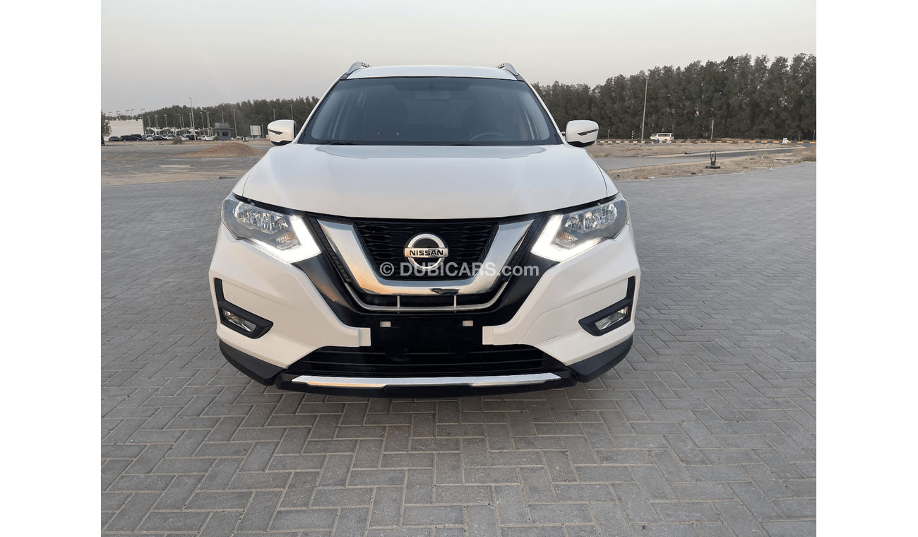 Nissan Rogue nissan rouge 2017 usa in very good    Nissan Pathfinder    Excellent Condition (USA  _ SPEC) - MODEL