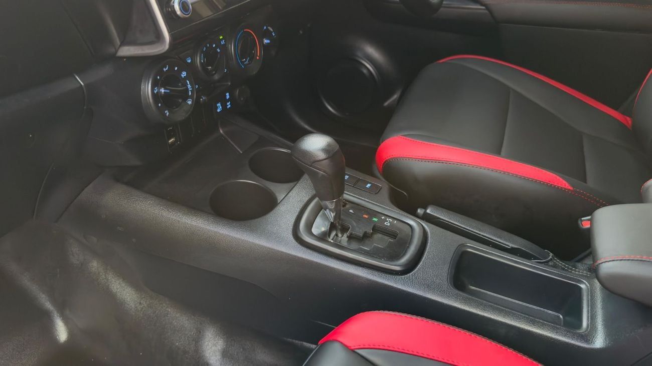 Toyota Hilux MODIFIED TO GR ROCCO KIT | RHD | AUTOMATIC TRANMISSION | 2800CC DIESEL ENGINE | 2022 | ELECTRIC SEAT