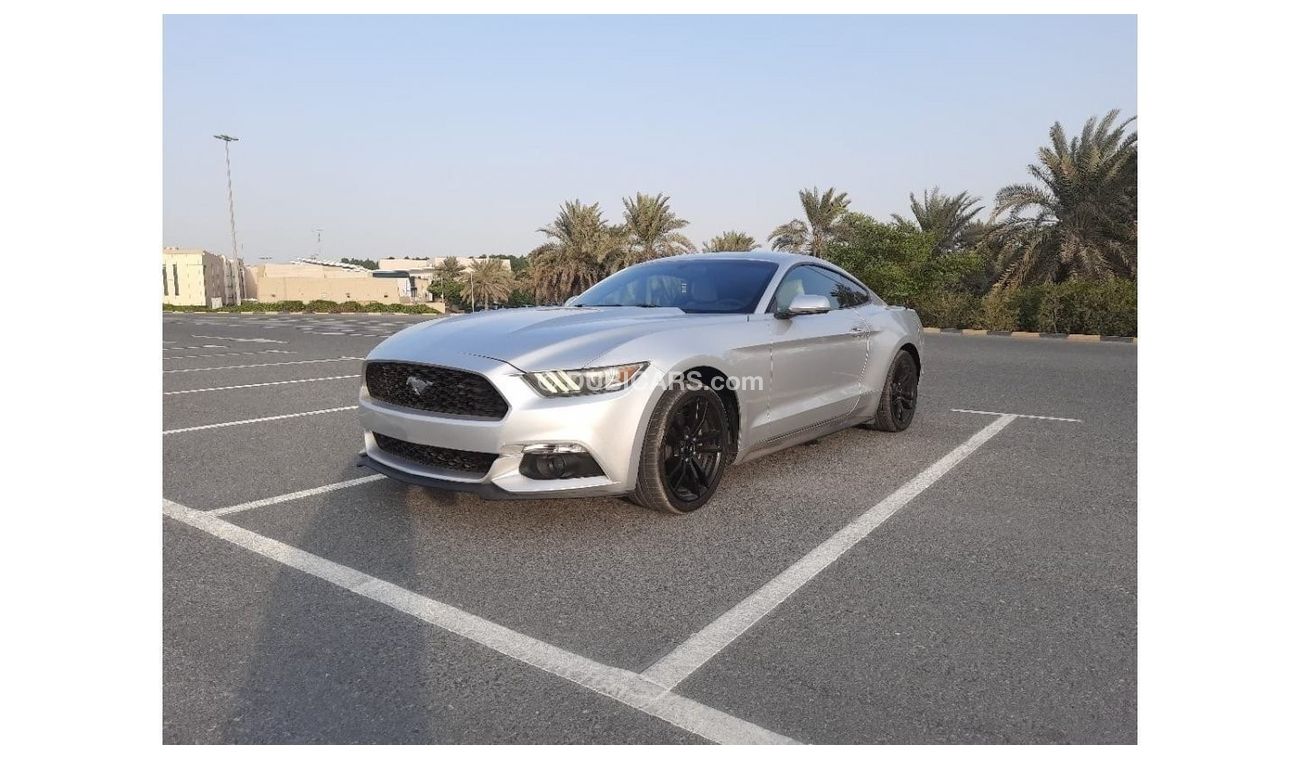 Ford Mustang GT Ford Mustang mobile 2016 Excellent Conditio  (USA - SPEC)  VERY GOOD CONDITION