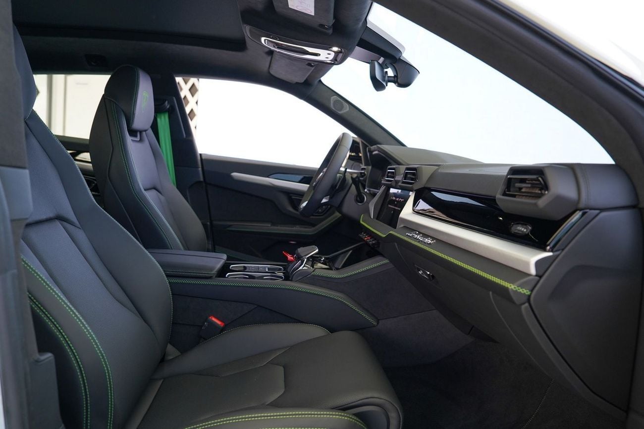 لامبورغيني اوروس STD SE 4.0T V8