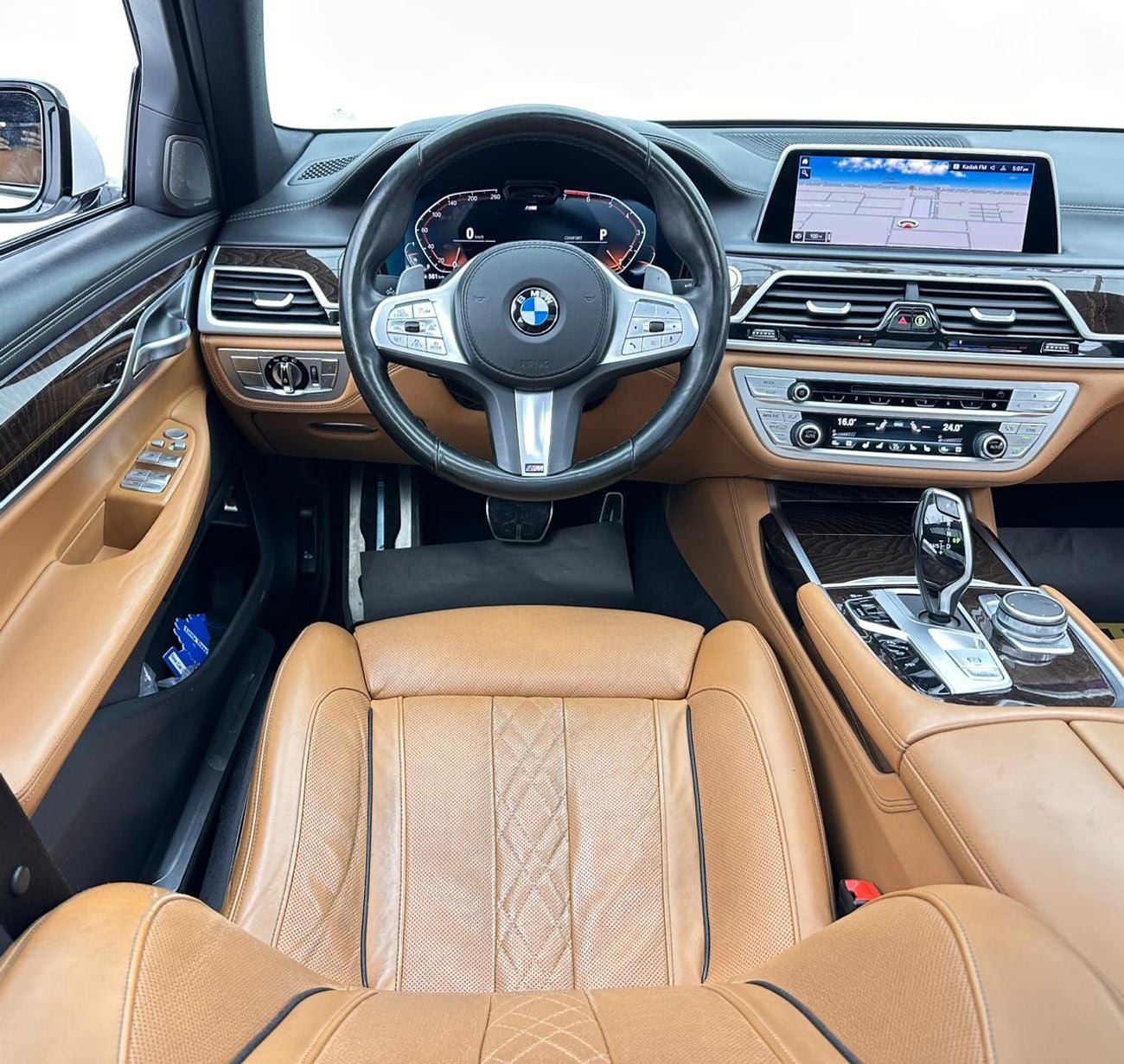 بي أم دبليو 730Li 2021 BMW 730Li M-Sport M-Kit, 1 Year Warranty Unlimited Km, Full Service History, GCC