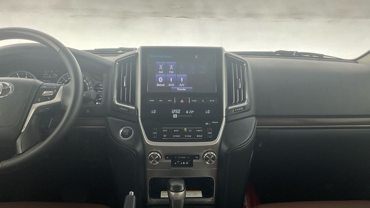 Toyota Land Cruiser VXR | upto AED 20,000 Ramadan Discount | Guaranteed Warranty | 0 Down Payment