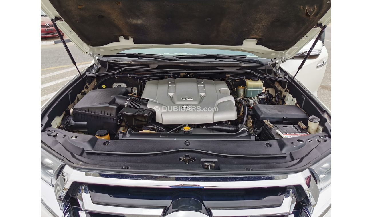 Toyota Land Cruiser V8 / 4.6L / 1 YEAR WARANTY / INSURANCE - REGISTERATION FREE (LOT # 8224)
