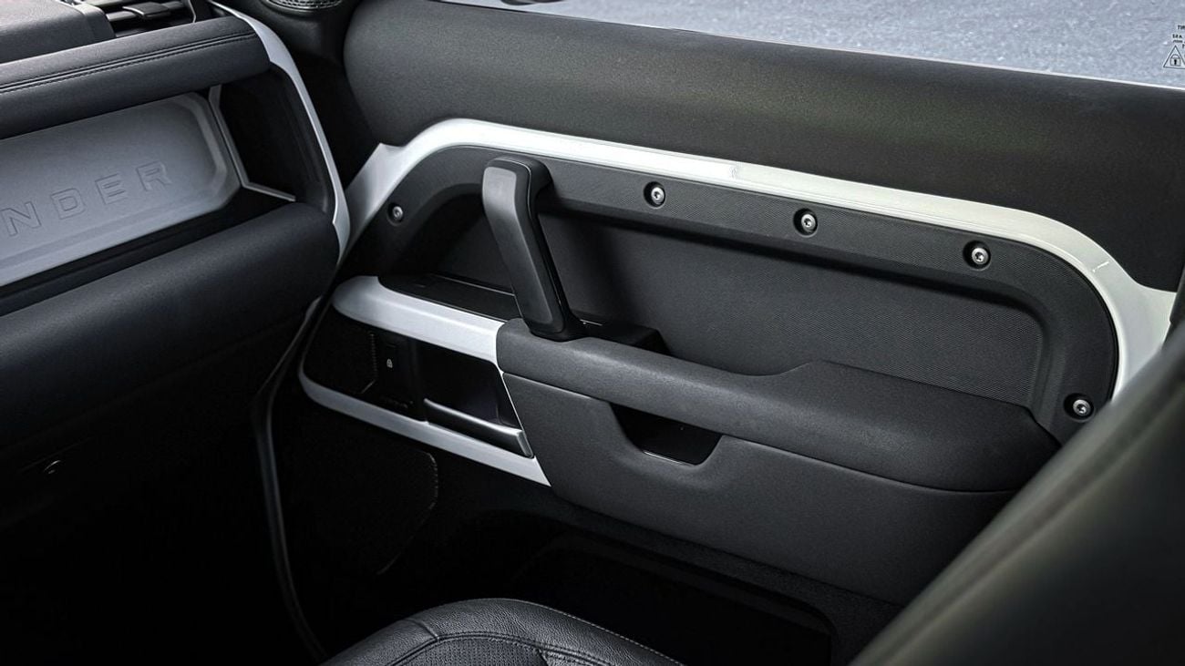 Land Rover Defender P300 110 S 2.0L (5 Seater) P300 S - ALL WHEEL DRIVE