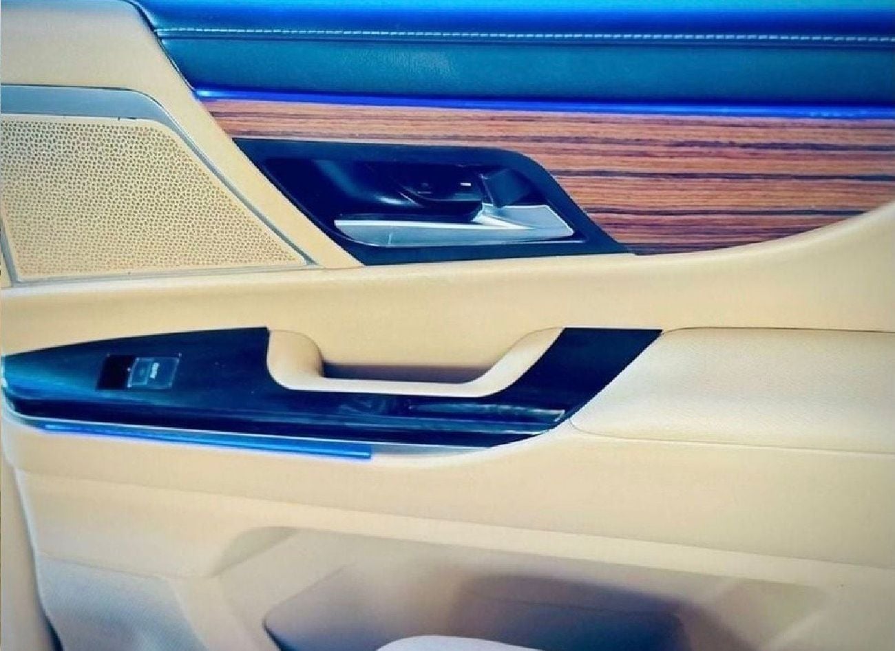 تويوتا لاند كروزر 2017 Model Facelift To Lc300 2025 Shape Exterior and Interior Both Very Clean And Perfect Condition