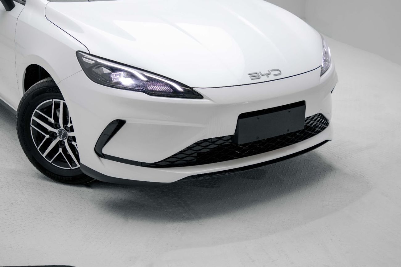 BYD Seal 05 DM-i ID Luxury 1.5L- White Inside Grey | Export Only