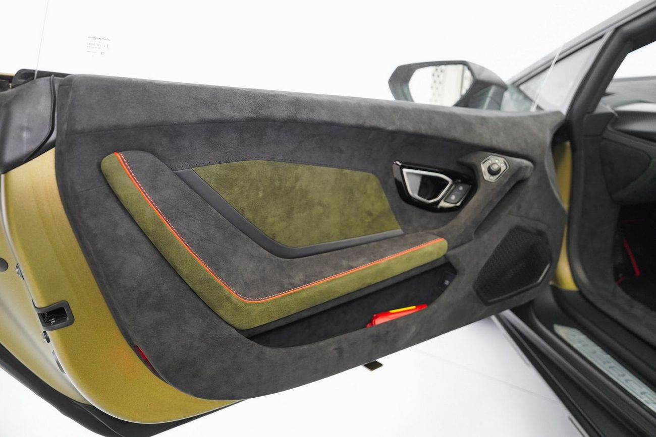 Lamborghini Huracan STERRATO 5.2L V10