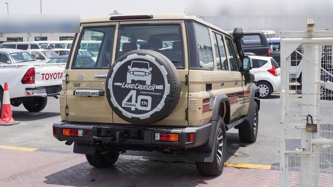 Toyota Land Cruiser 70 HT VXR LX 4.0L V6 A/T