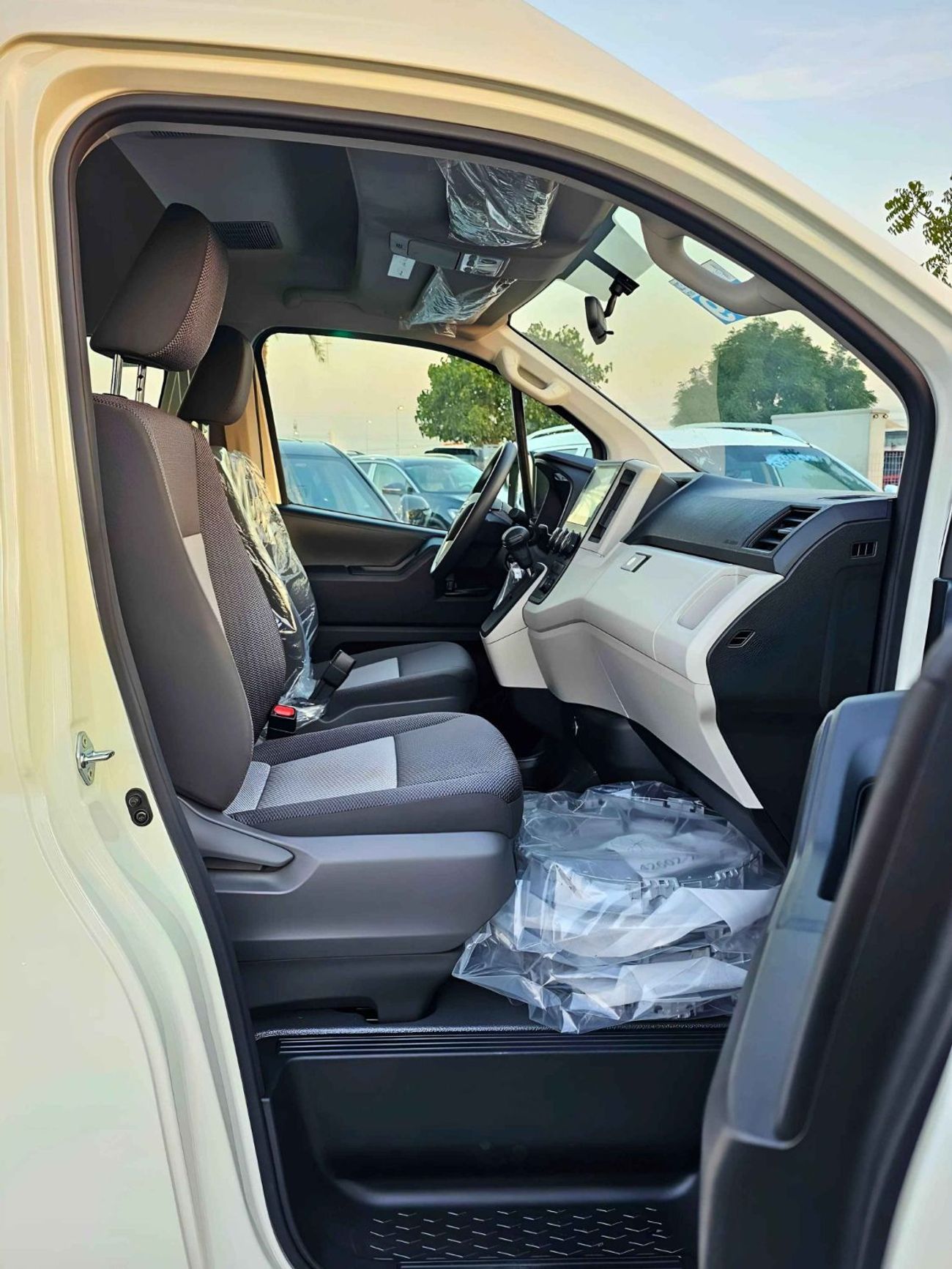 Toyota Hiace HIGHROOF NEW SHAPE/13 SEATER A/T / REAR CAMERA/ 3.5L PETROL/CODE#HPHRAB