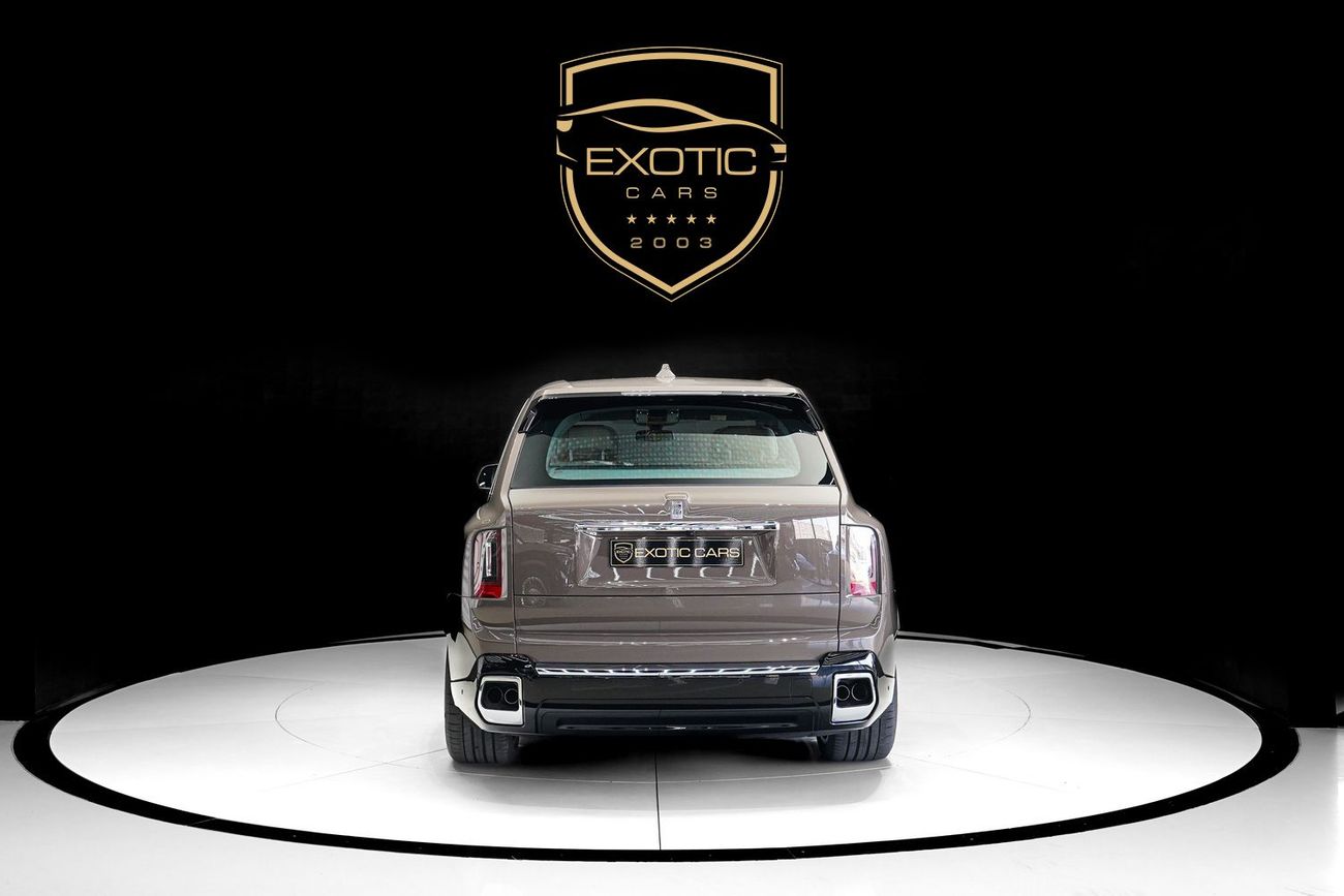 Rolls-Royce Cullinan SILVER BADGE