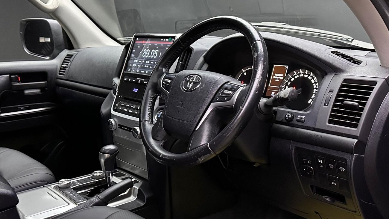 Toyota Land Cruiser Toyota Land Cruiser 2021 Sahara v8 full options RHD