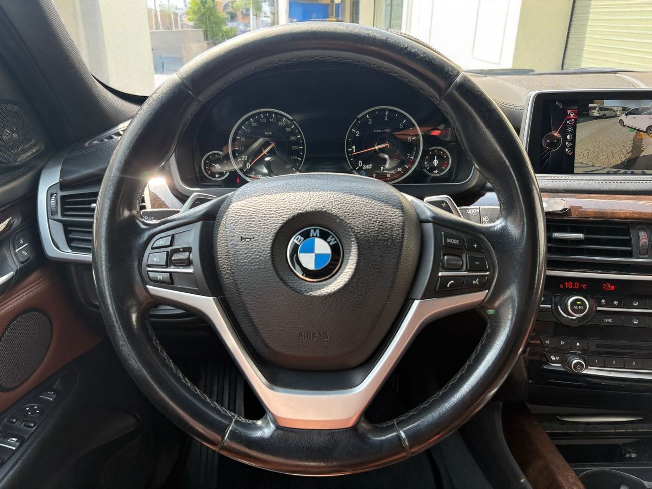 BMW X5 50i Exclusive 4.4L (5 Seater) | 2015 | GCC SPECS | Full Option