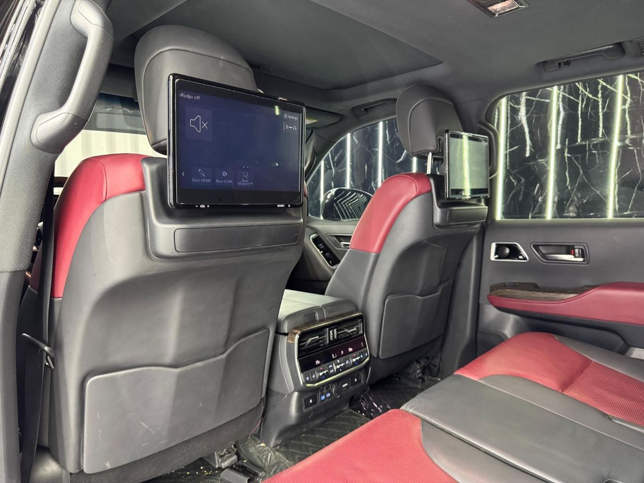 Toyota Land Cruiser VXR 3.5L 2023 Toyota Land Cruiser 409 TT, 2028 Toyota Warranty, Fully Loaded, 7 Seater, Low Kms, GCC