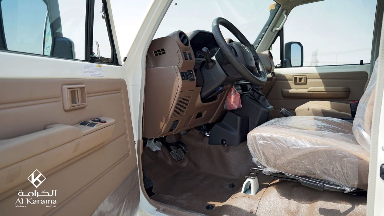تويوتا لاند كروزر بيك آب LC79 | 2.8L Diesle 4x4 | Power Mirror | Power Haul | Automatic | Diff Lock