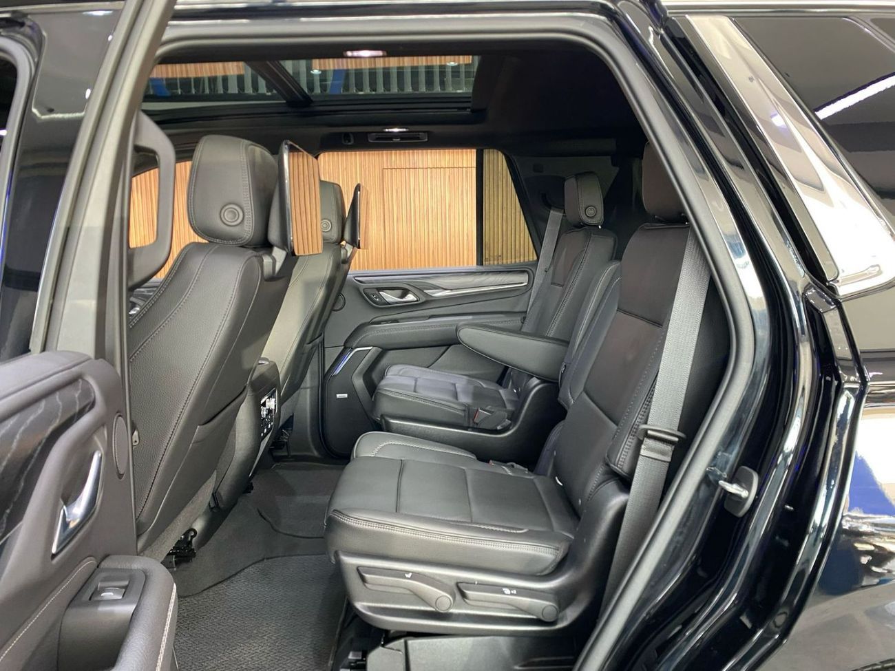 GMC Yukon Denali 6.2L (8 Seater) - 2021