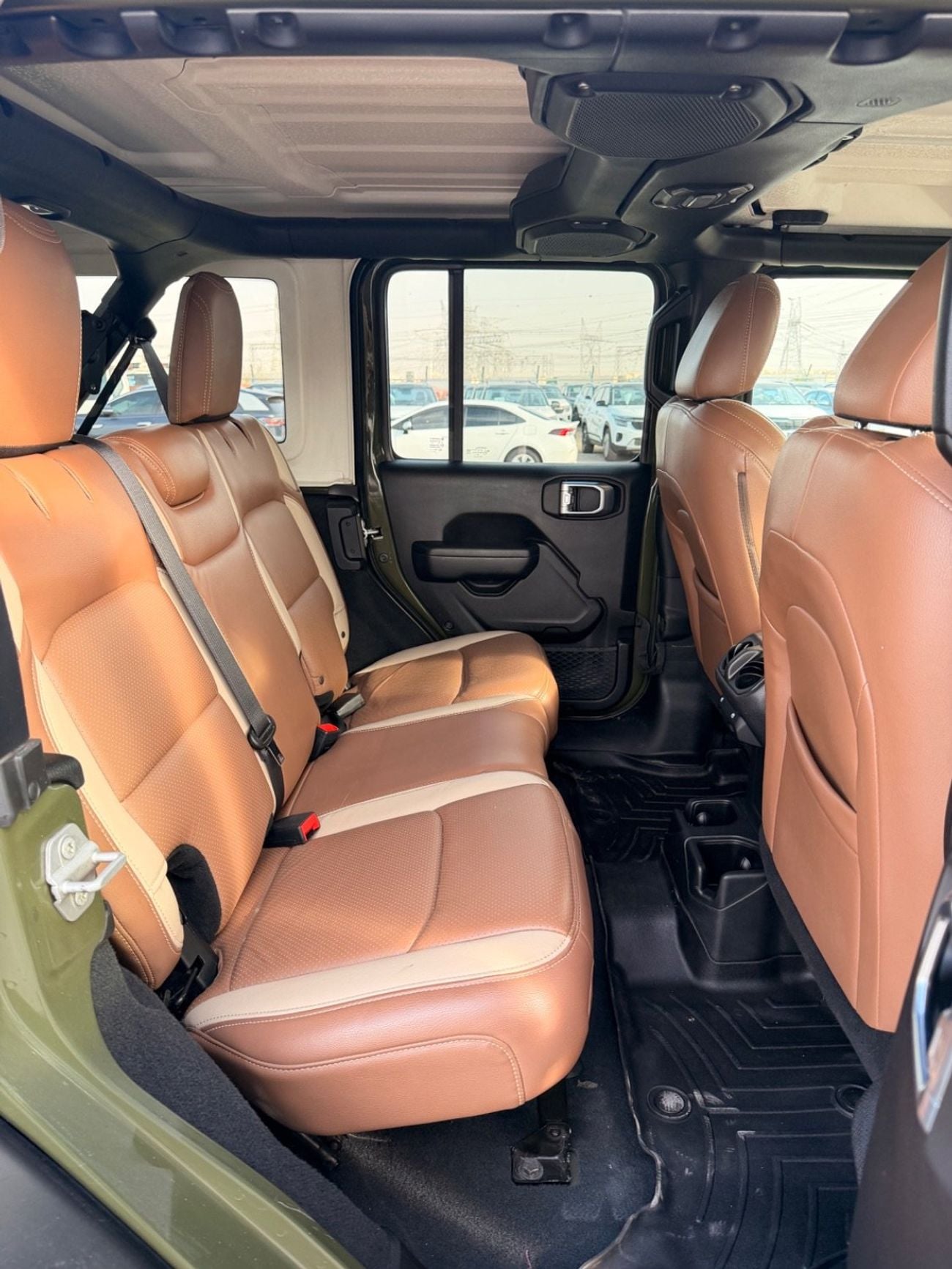 Jeep Wrangler Unlimited Sport S 2.0L A/T Sport 2.0L A/T Full Option