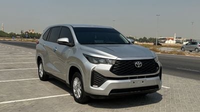 تويوتا إينوفا GLE HEV