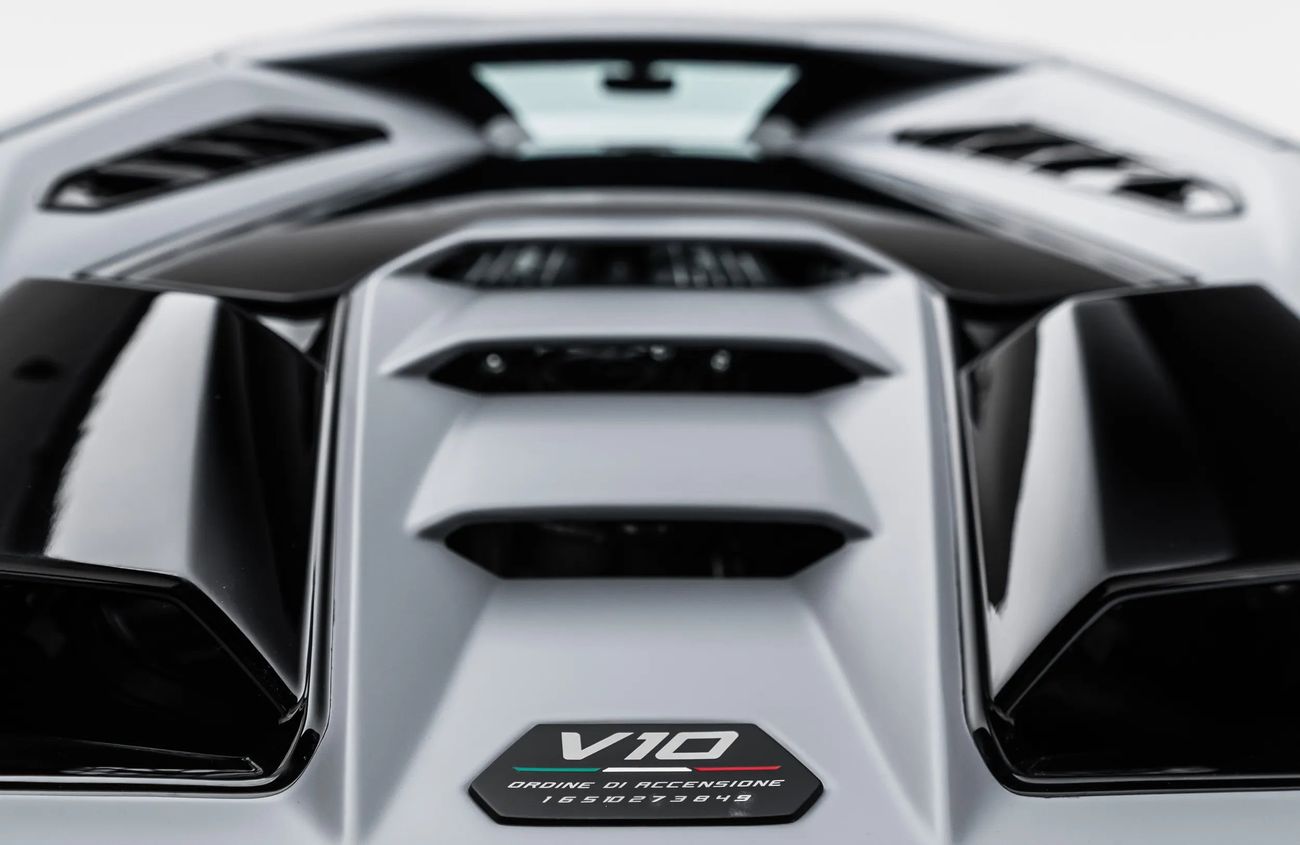 Lamborghini Huracan 5.2L V10 Naturally Aspirated Engine