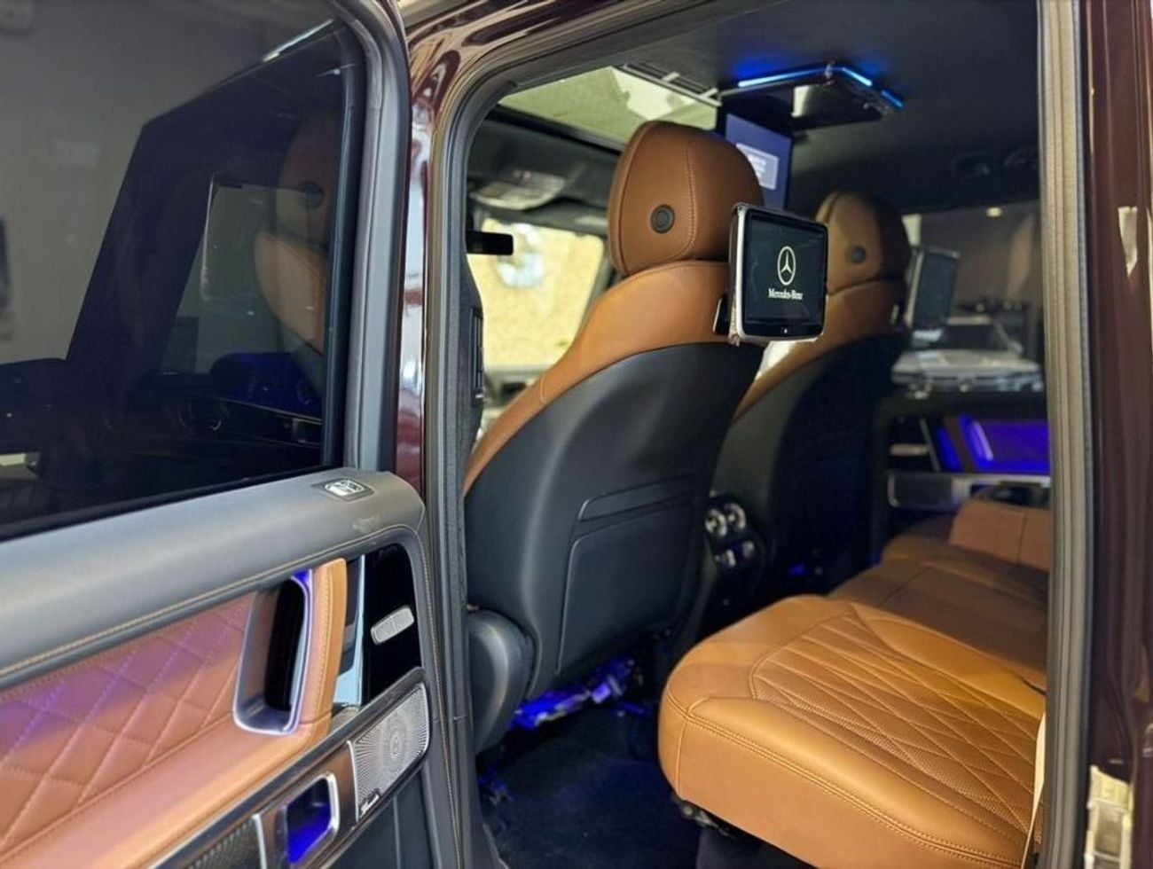 مرسيدس بنز G 63 AMG G 63 AMG DOUBLE NIGHT PACKAGE 2024 DOUBLE NIGHT PACKAGE 2024