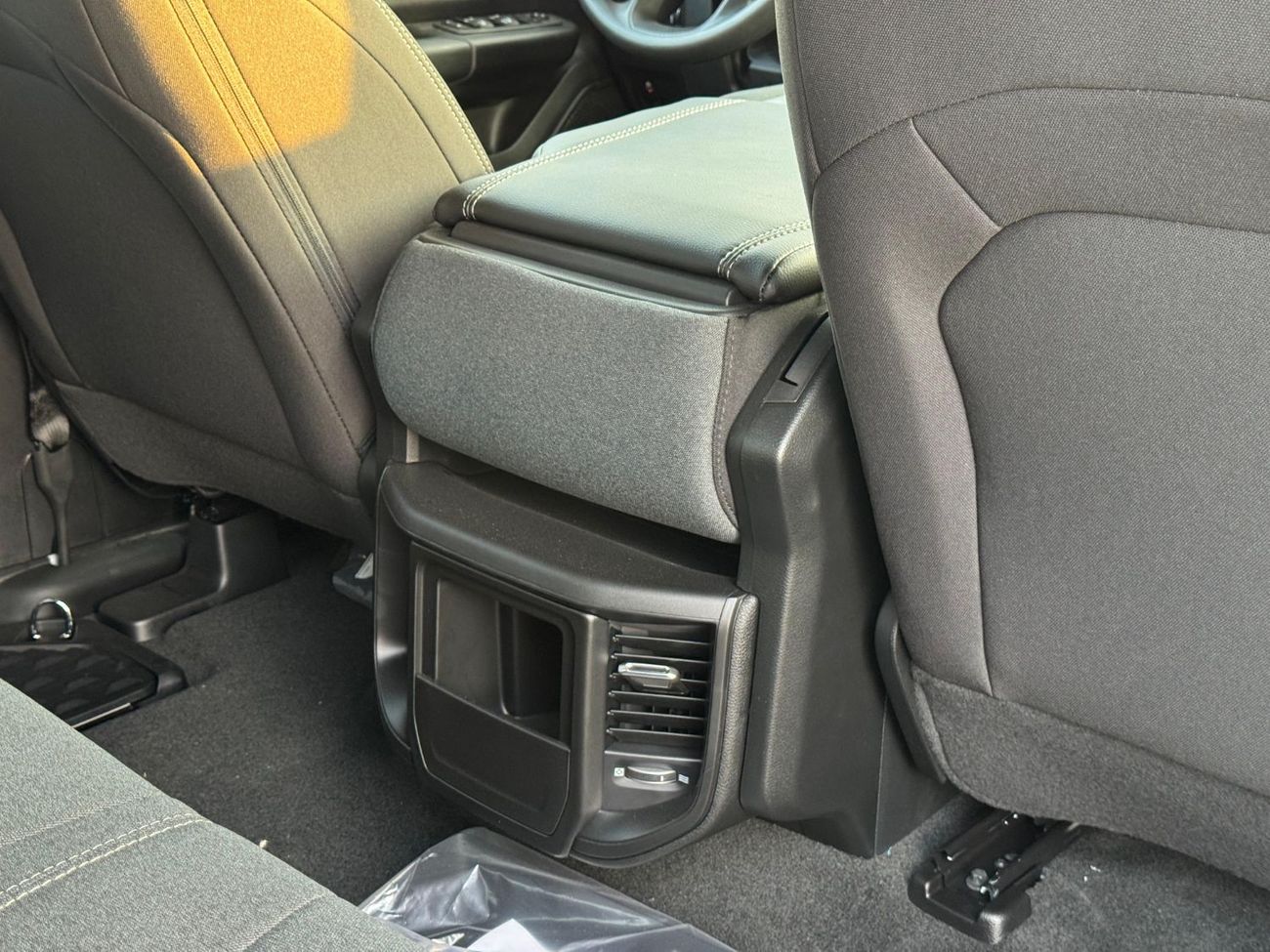 RAM 1500 Hemi 5.7L V8 Petrol 4WD 2023 Export Price @ 175,000 AED