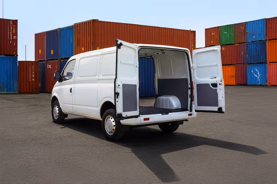 ماكسوس V80 exterior - Rear Left Angled