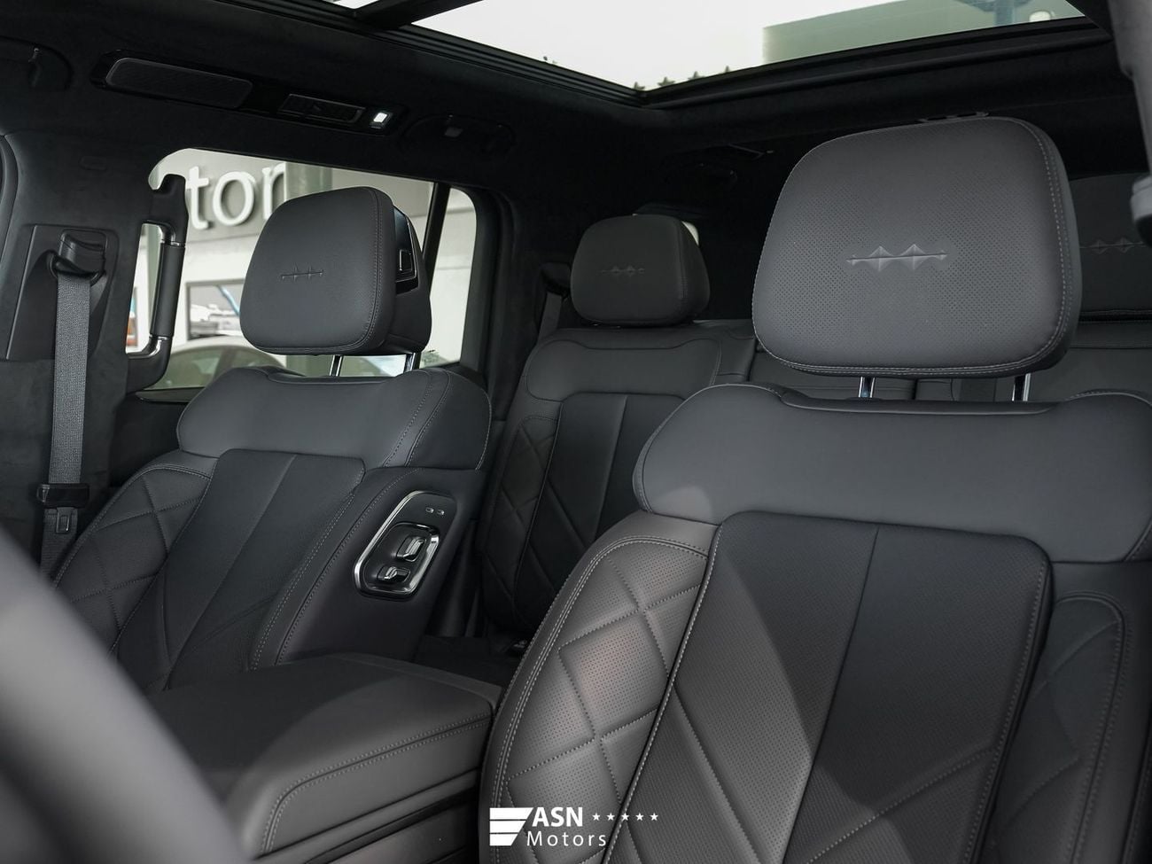 BYD Leopard 8 DELUX (NGCC) Smart and Brave Flagship Edition (7 Seats) Zhiyong Flagship Edition (7 Seats) 2025