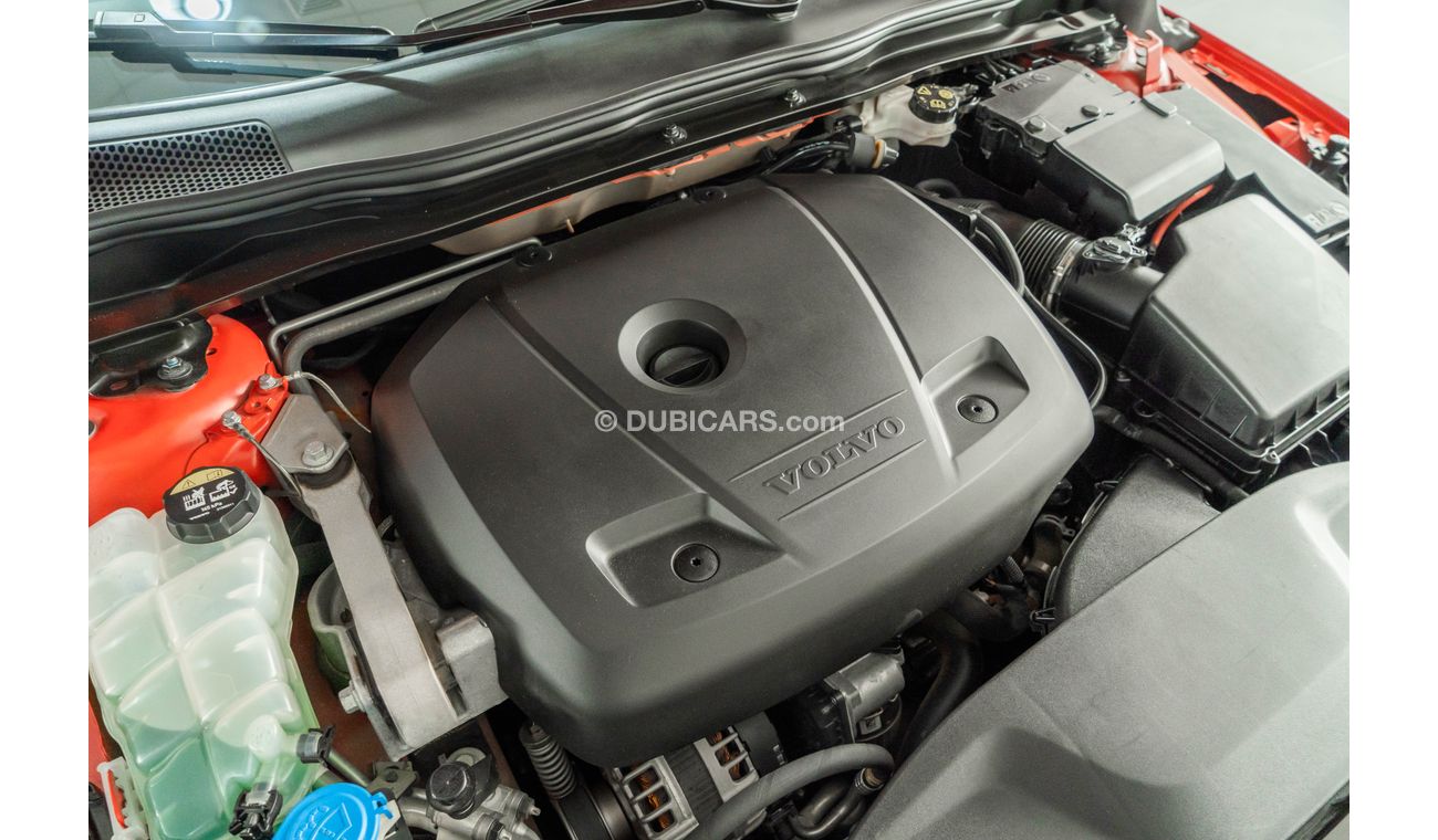 Volvo V40 2017 Volvo V40 T-5 R-Design / Full Volvo Service History & 5 Year Warranty