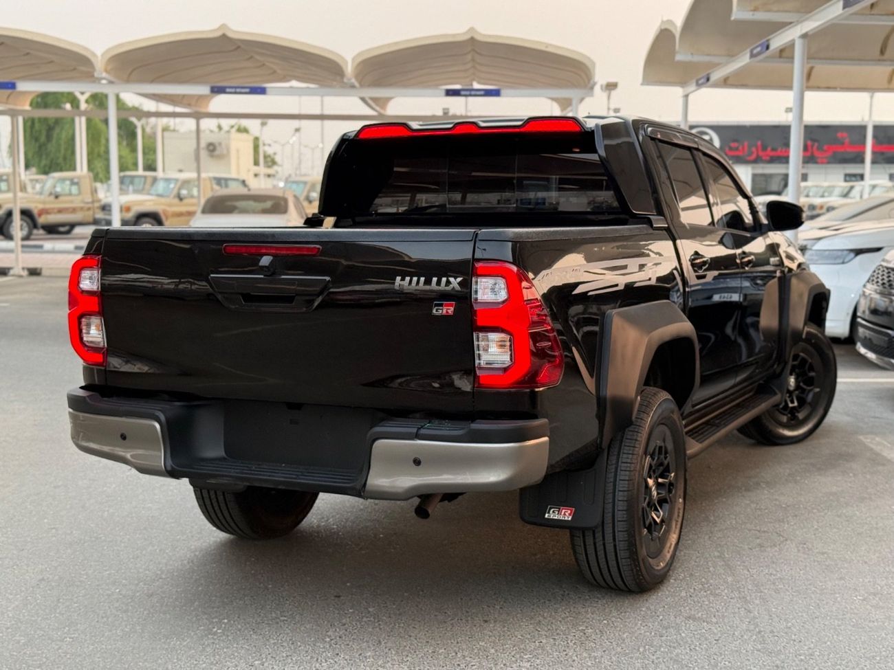 تويوتا هيلوكس GLX 2.7L Double Cab Utility A/T