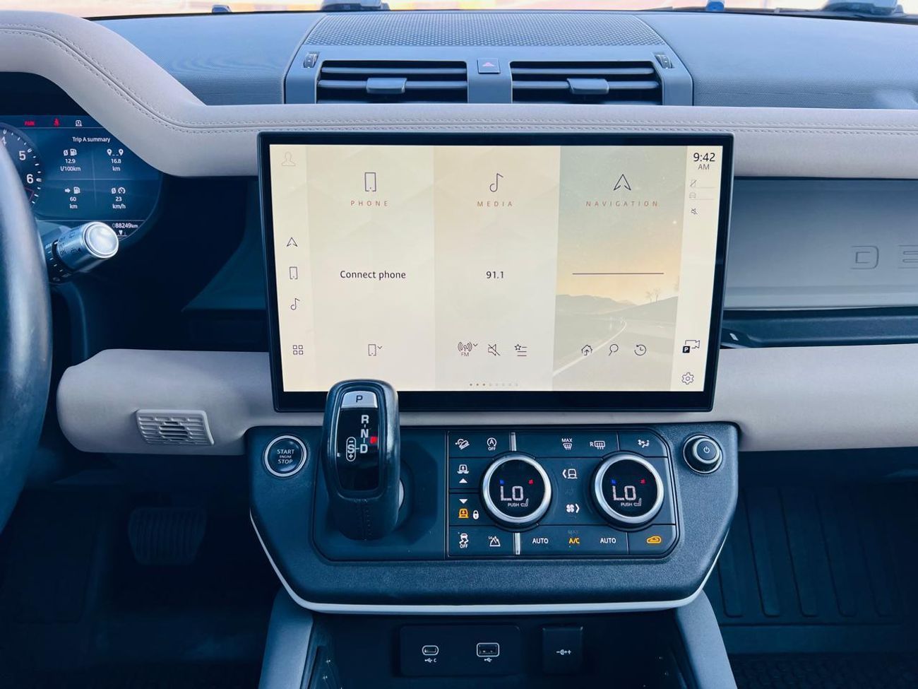 Land Rover Defender 110 SE P400 3.0L