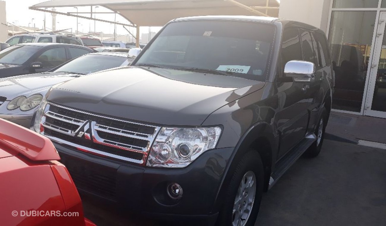 Mitsubishi Pajero 2009 Pajero GLS 4x4 ...Car in New condition 7 seater .wellmaintaned .New tyers all