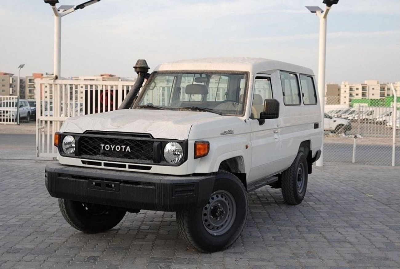 تويوتا لاند كروزر 70 TOYOTA LAND CRUISER HARDTOP LC78 4.2L DIESEL V6 2025
