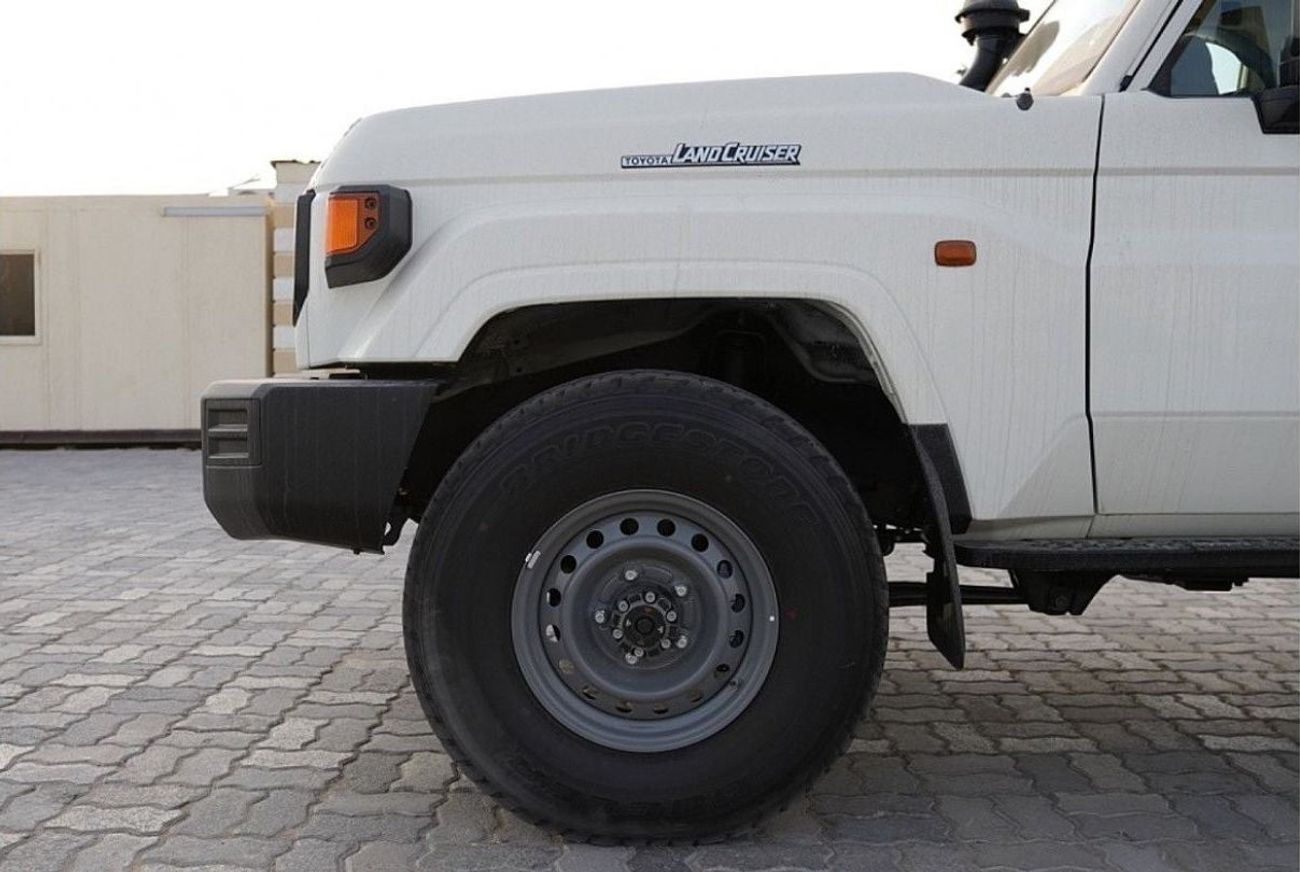 تويوتا لاند كروزر 70 TOYOTA LAND CRUISER HARDTOP LC78 4.2L DIESEL V6 2026