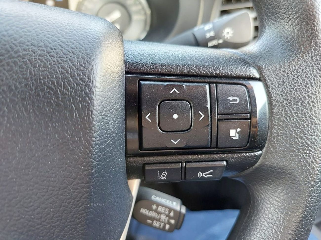 Toyota Hilux TOYOTA HILUX PICK UP RHD 2024 MODEL 2.8 L DIESEL AUTOMATIC(PM53949)