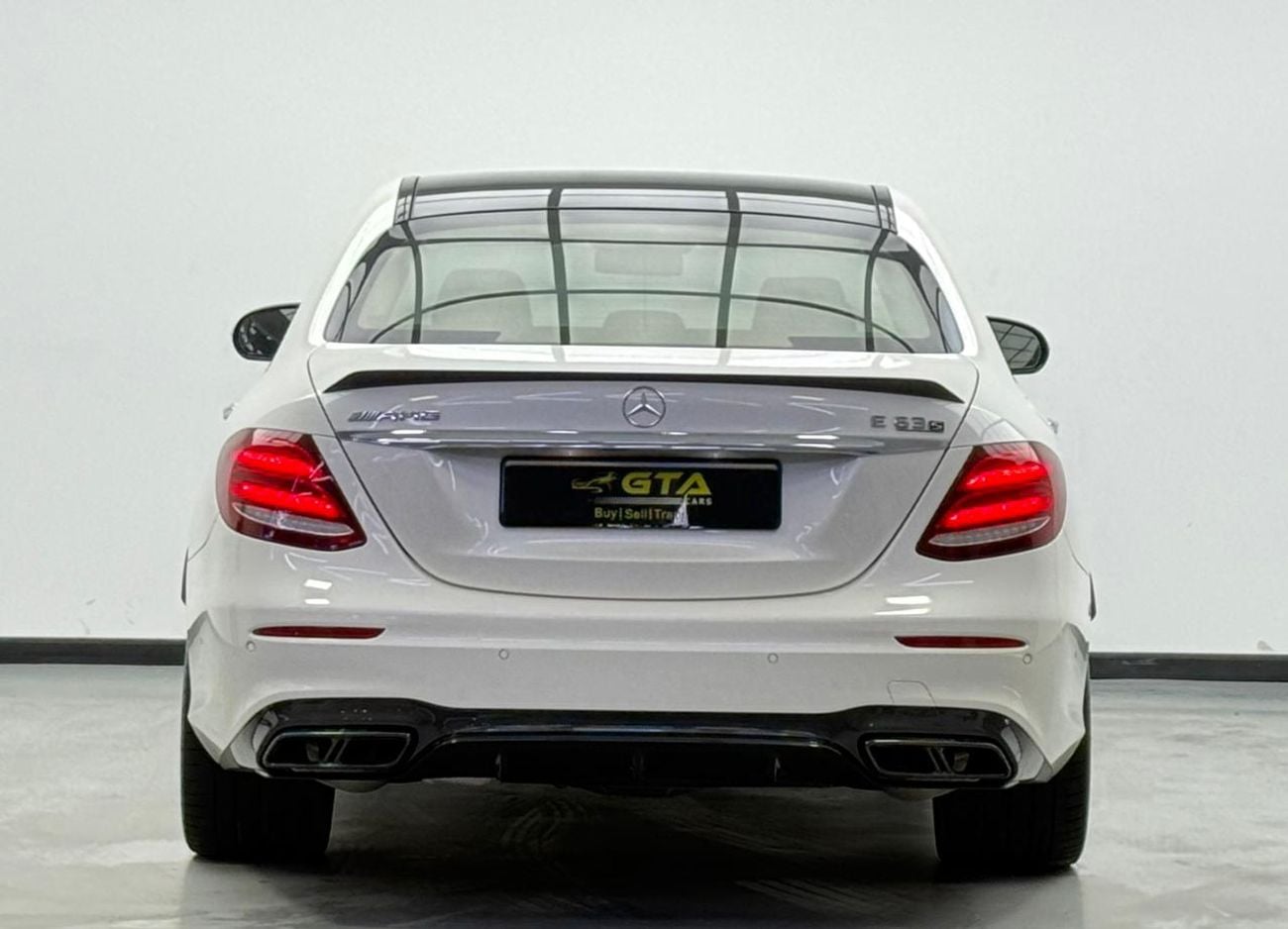 Mercedes-Benz E 63 S AMG 2018 Mercedes Benz E63 S AMG, Full Service History, Carbon Fiber Package, Excellent Condition, GCC