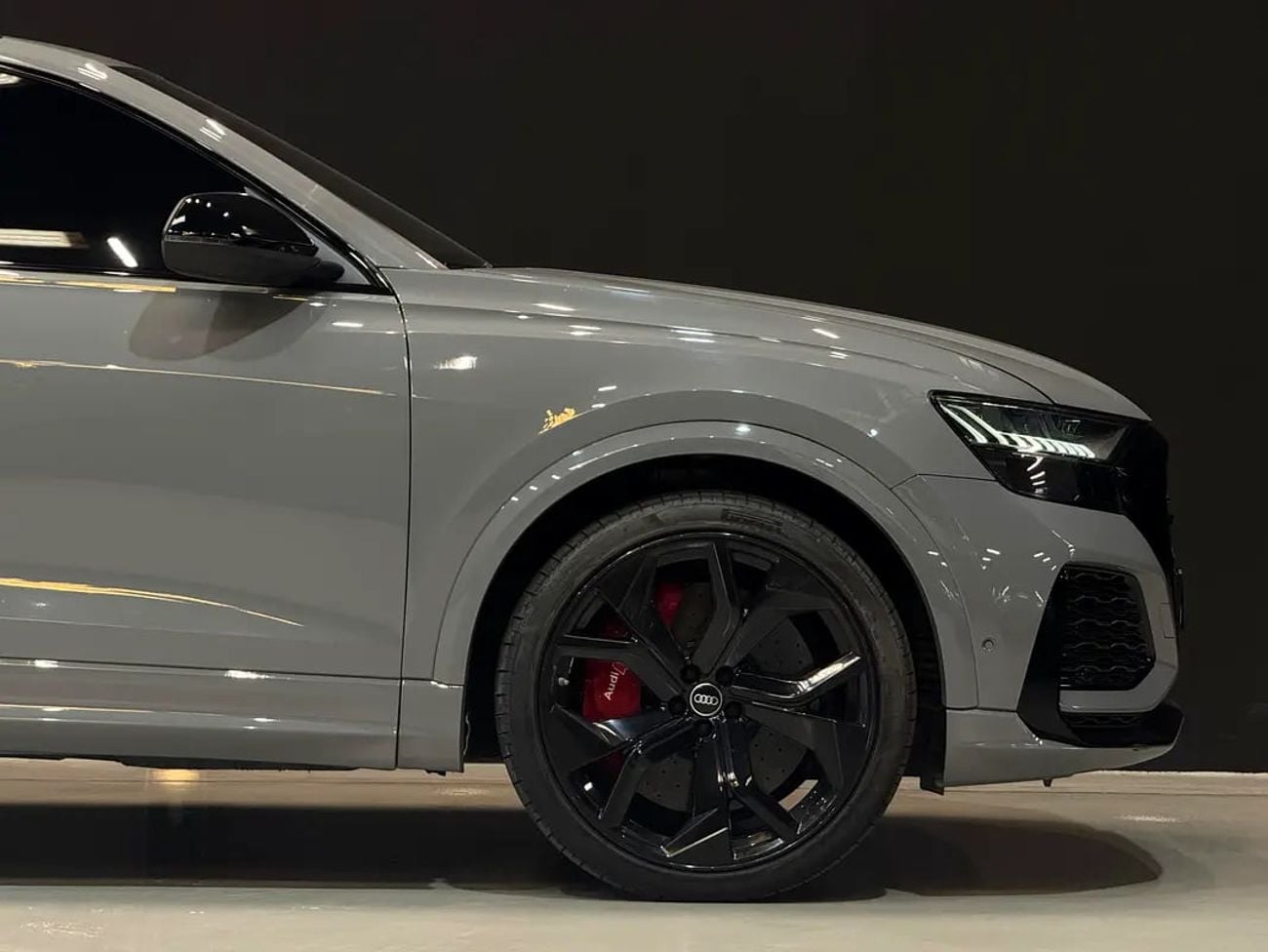 Audi RS Q8 4.0 TFSI quattro S tronic - European Specs - Pristine Condition
