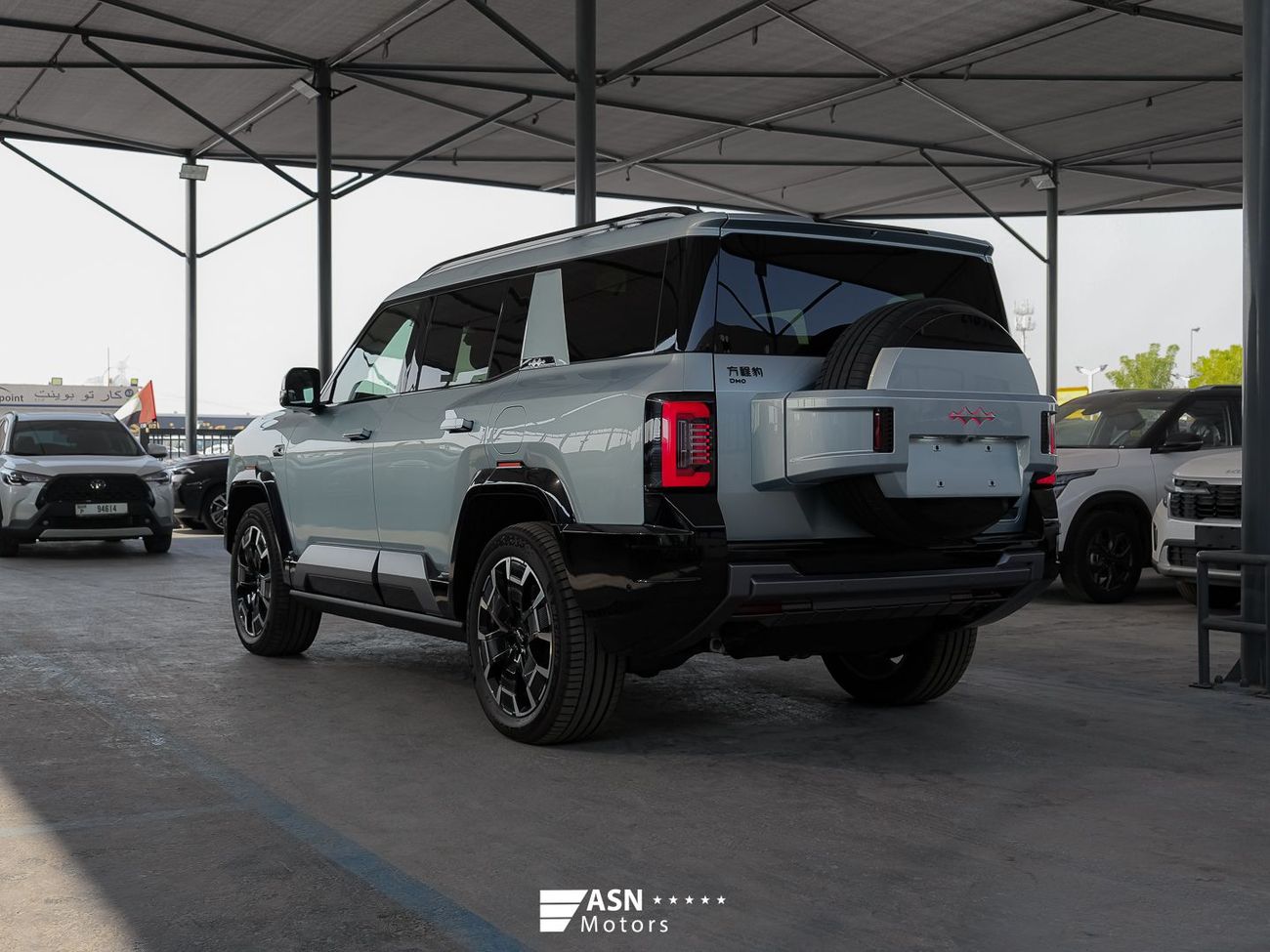 بي واي دي ليوبارد 8 Zhiyong Flagship Edition (7 Seats) 2025