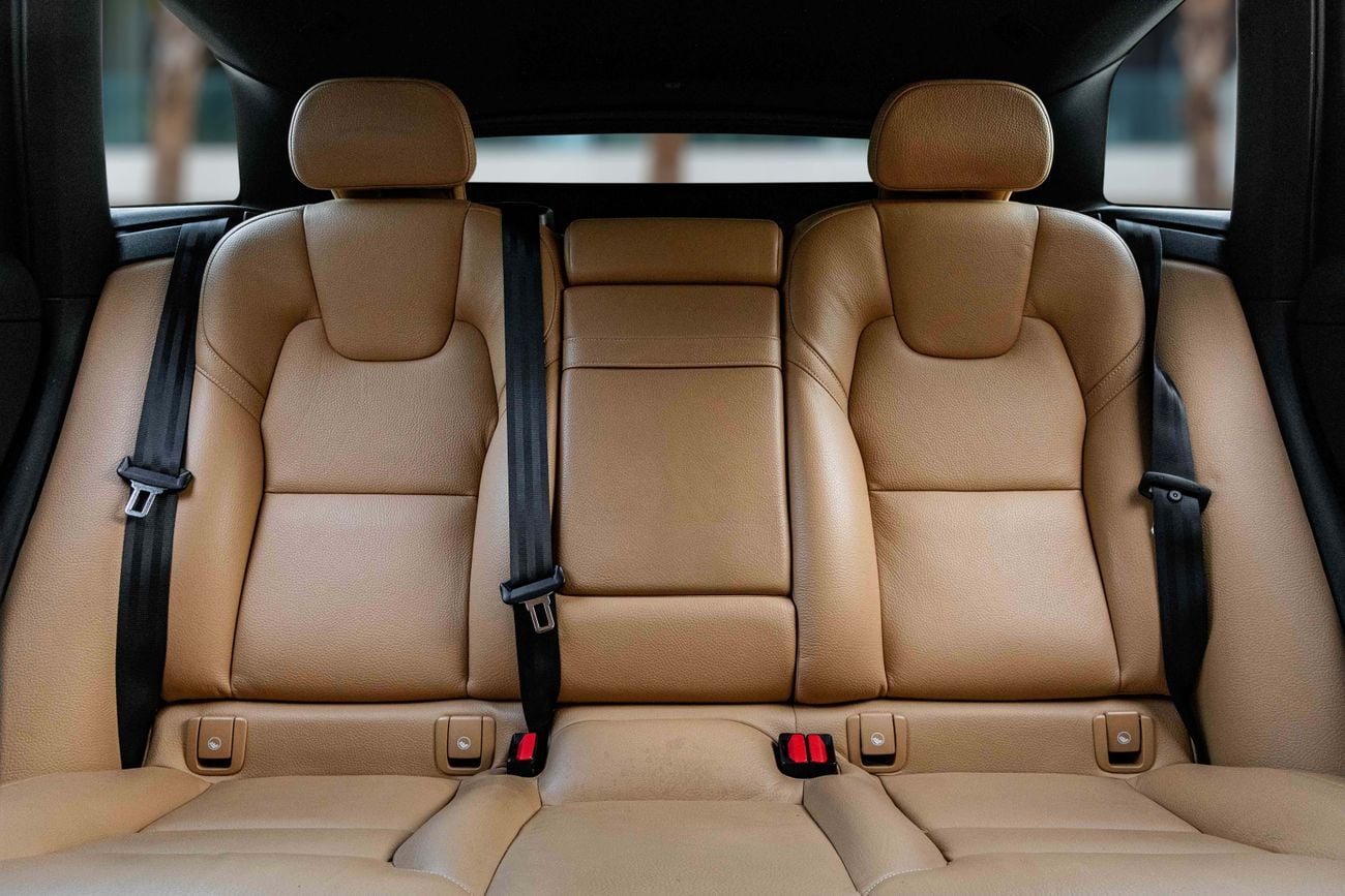 فولفو XC 60 XC60 Momentum T5 | 1,567 P.M | 0% Downpayment | Excellent Condition! | Ramadan Offer!