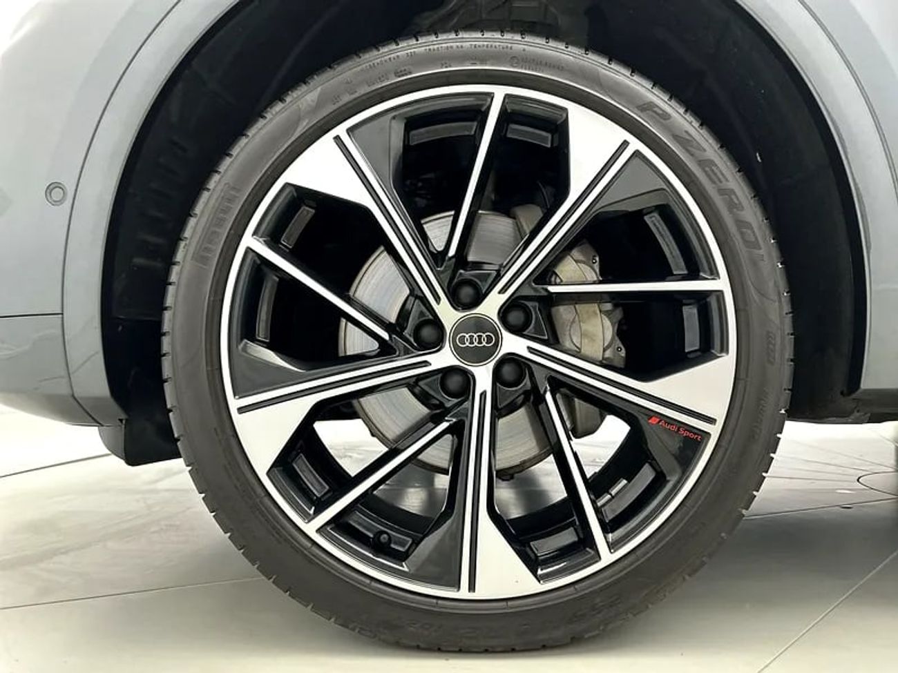 Audi Q5 S line 45 TFSI quattro 249hp (Ref# 01182)