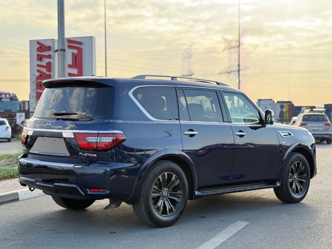 نيسان أرمادا Nissan Armada 4WD Platinum Full Option