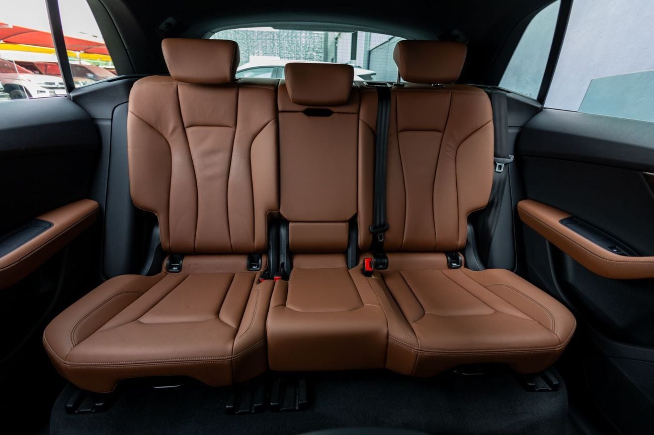 أودي Q8 55 TFSI quattro (340 HP)