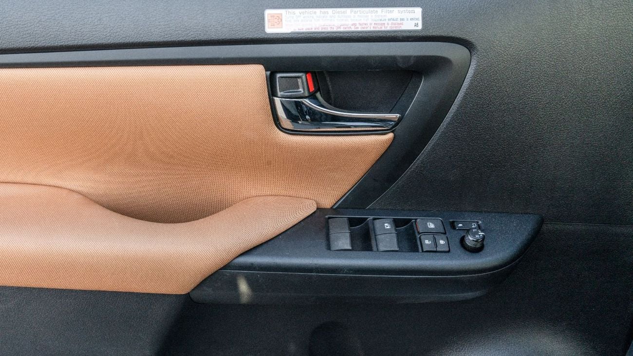 تويوتا فورتونر GX 2026 Toyota Fortuner GX 2.4L AT Diesel (Black-Tan)