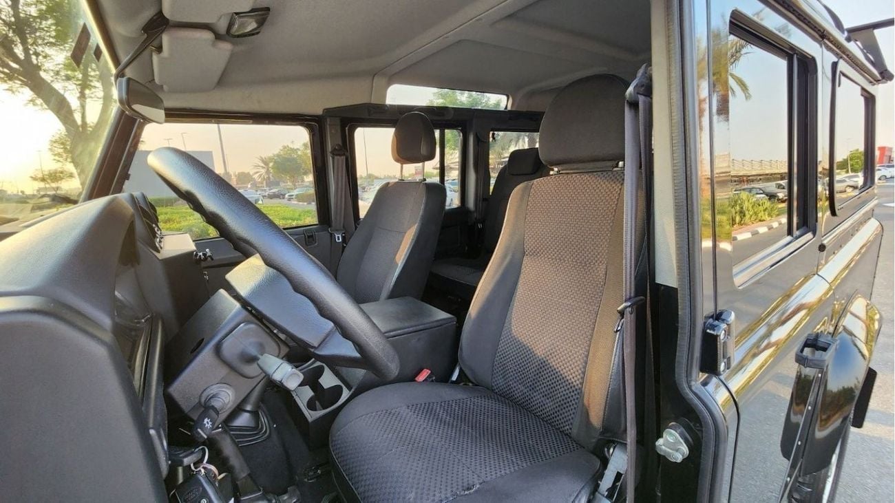 Land Rover Defender 110 | 7 Seater | GCC | Al Tayer Full Service History