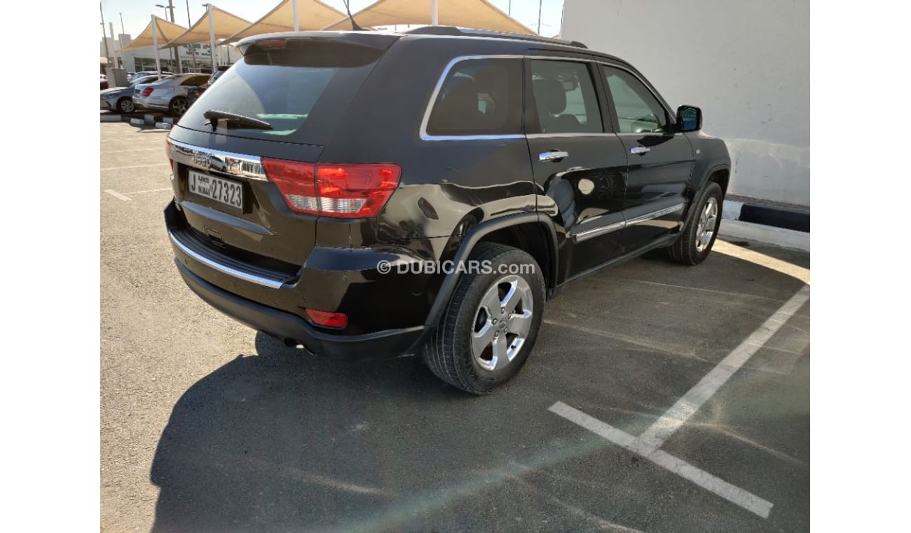 جيب جراند شيروكي 2012 model full options limited V6 low mileage