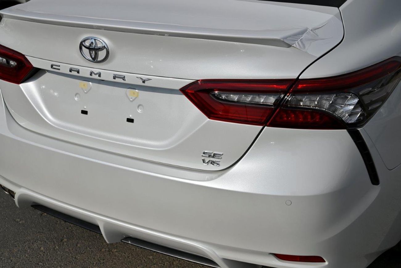 Toyota Camry SE Petrol