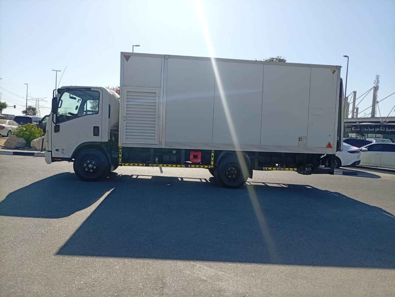 إيسوزو NPR 85