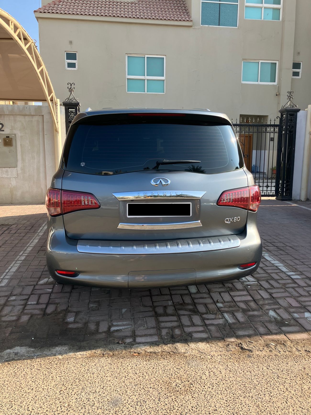 إنفينيتي QX80