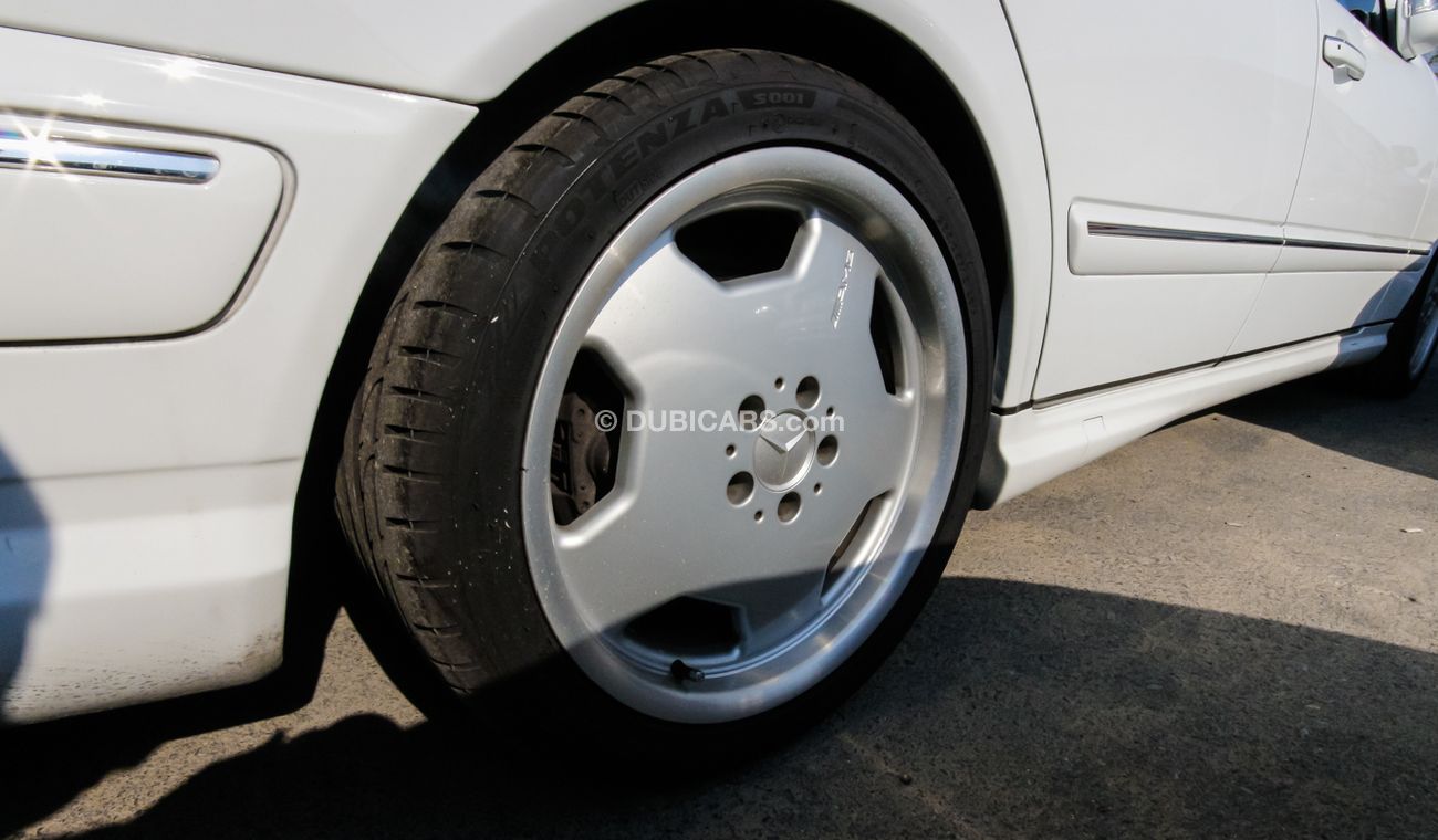 Mercedes-Benz E 55 AMG