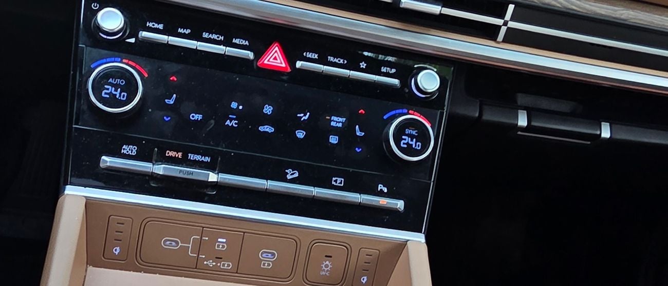 هيونداي سانتا في Calligraphy