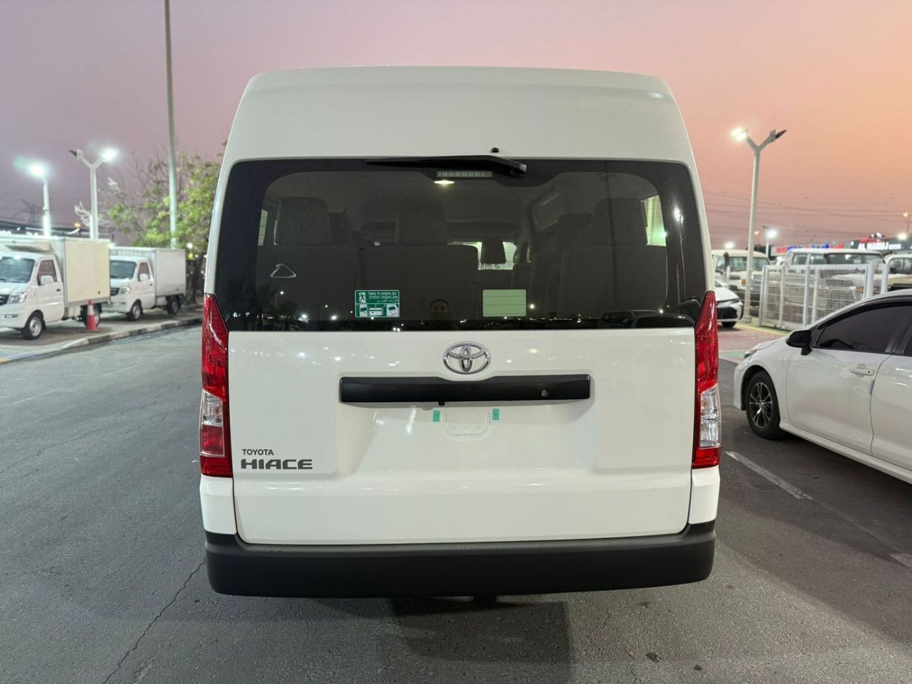 Toyota Hiace TOYOTA HIACE FUTTAIM 13 SEATS , 3.5L PETROL V6 , M/T HIGH ROOF 2026 MODEL